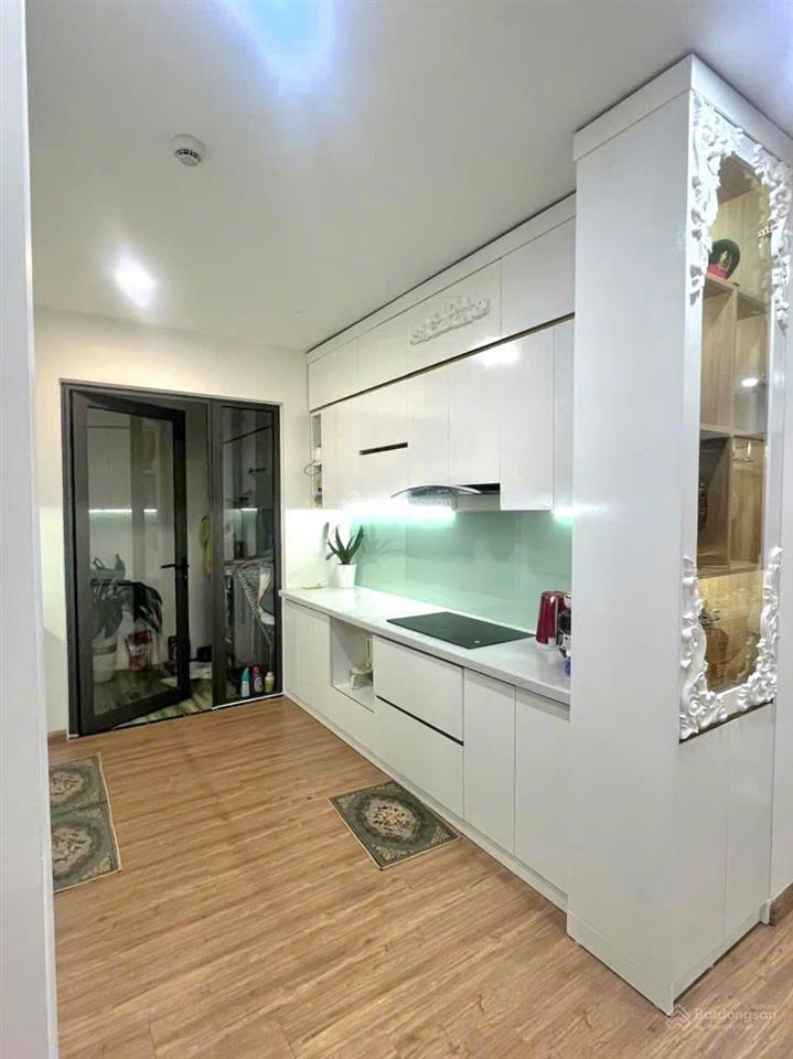 Chính chủ cần bán căn 77m2 full nội thất đẹp kể cả đồ điện tử chỉ 5,x tỷ (nhà làm tâm huyết)