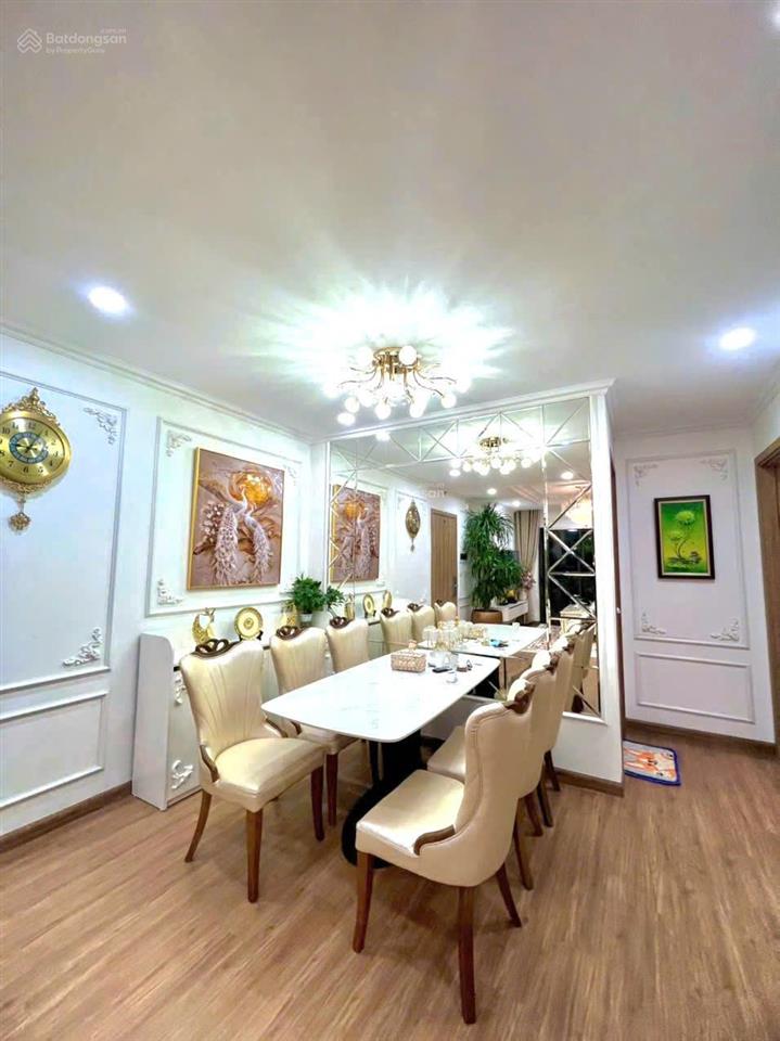 Chính chủ cần bán căn 77m2 full nội thất đẹp kể cả đồ điện tử chỉ 5,x tỷ (nhà làm tâm huyết)
