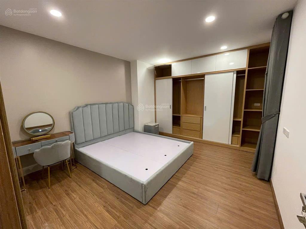 Gia đình cần bán gấp căn 2pn+1 84m2 tòa g view thoáng mát chỉ 5,7 tỷ