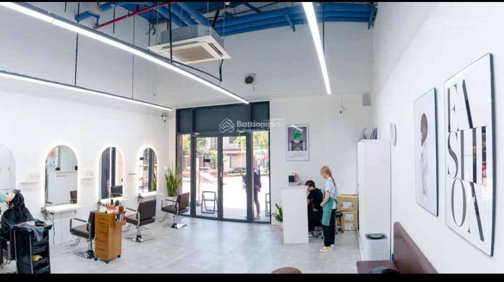 Cho thuê nhanh căn shophouse sav500.04 the sun avenue quận 2 căn chân đế giá tốt.  0765 379 ***