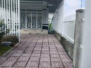 Kcn trảng bàng, nhà 165m2 ngang 5m rộng rãi, sổ hồng riêng, giá 850 triệu