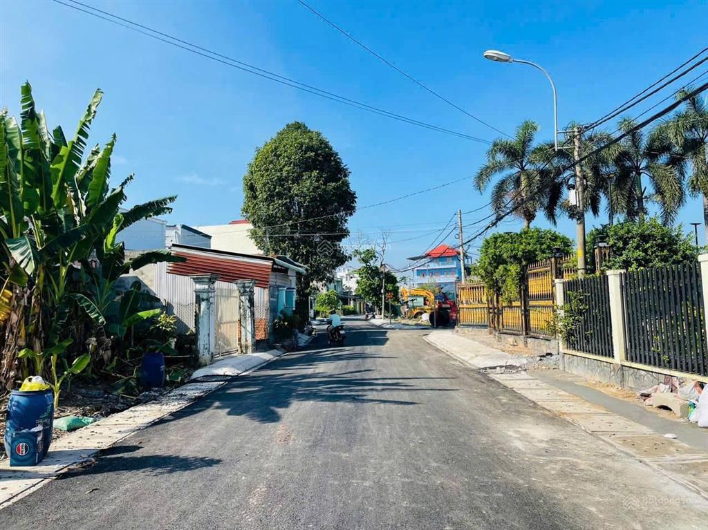 Bán gấp lô đất 180m2 ở đ.nguyễn thị rành thị trấn củ chi gần cầu vượt , giá 1 tỷ , đất thổ cư