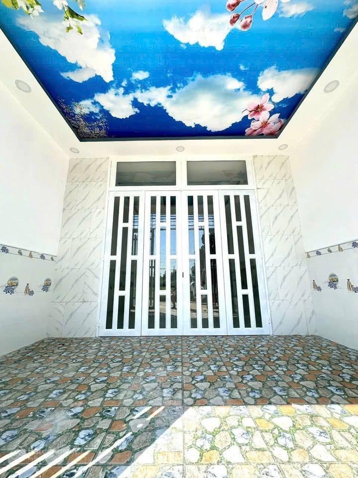 Cần bán nhà có dt 151m2 ngang 5m gần chợ việt kiều với giá 800 triệu