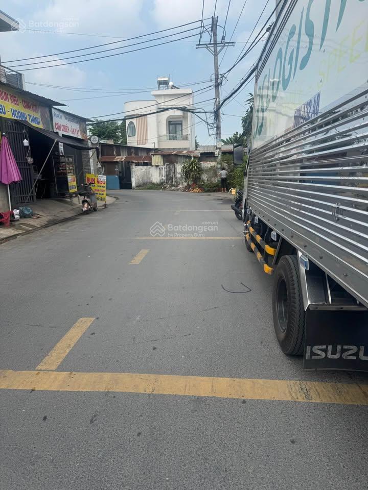 Cần bán nhà có dt 151m2 ngang 5m gần chợ việt kiều với giá 800 triệu