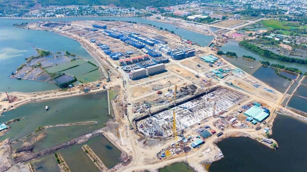 Ms. minh giang bds nha trang biệt thự charmoracity thanh toán 50%nhận nhà thô 3tầng. sở hữu lâu dài
