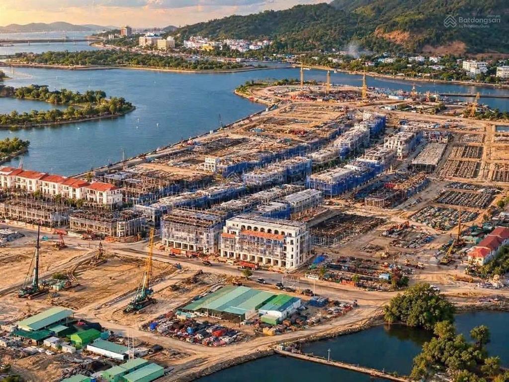 Ms. minh giang bds nha trang biệt thự charmoracity thanh toán 50%nhận nhà thô 3tầng. sở hữu lâu dài