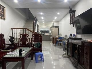 6,2 tỷ  bán nhà kẻ vẽ, đông ngạc, thụy phương  dân xây  mới đẹp, đủ nội thất  gần ô tô  46m2