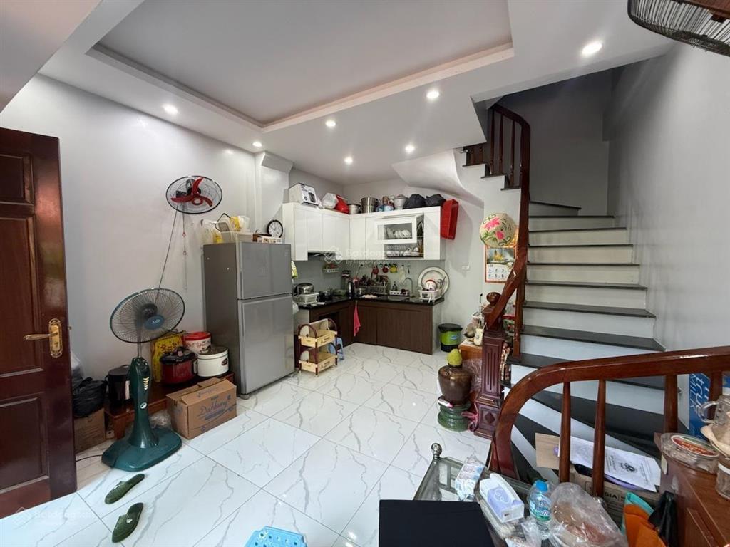 Nhỉnh 5 tỷ  bán nhà đông ngạc  bắc từ liêm, 40m2 x 5tầng, nhà đẹp ở ngay, 2 thoáng vĩnh viễn