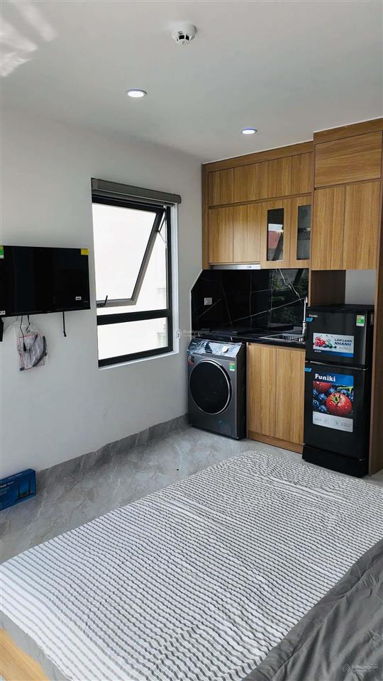 Tt việt hưng  70m2  8 tầng  căn hộ  19 phòng kép kín  doanh thu 1 tỷ / năm  đang vận hành