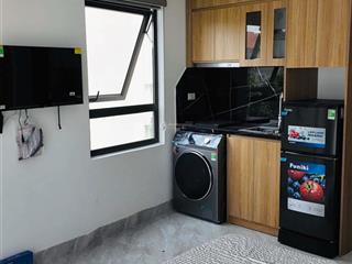 Tt việt hưng  70m2  8 tầng  căn hộ  19 phòng kép kín  doanh thu 1 tỷ / năm  đang vận hành