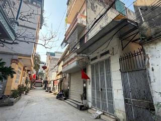 12,7 tỷ. mậu lương dt 53m2. nhà cấp 4. mặt tiền 4,33m. đường kinh doanh oto tránh. đất nở hậu