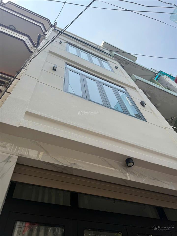 Chỉ 9,6 tỷ bạn có thể sở hữu ngay nhà trung tâm quận 3, cách mặt tiền chỉ 10m