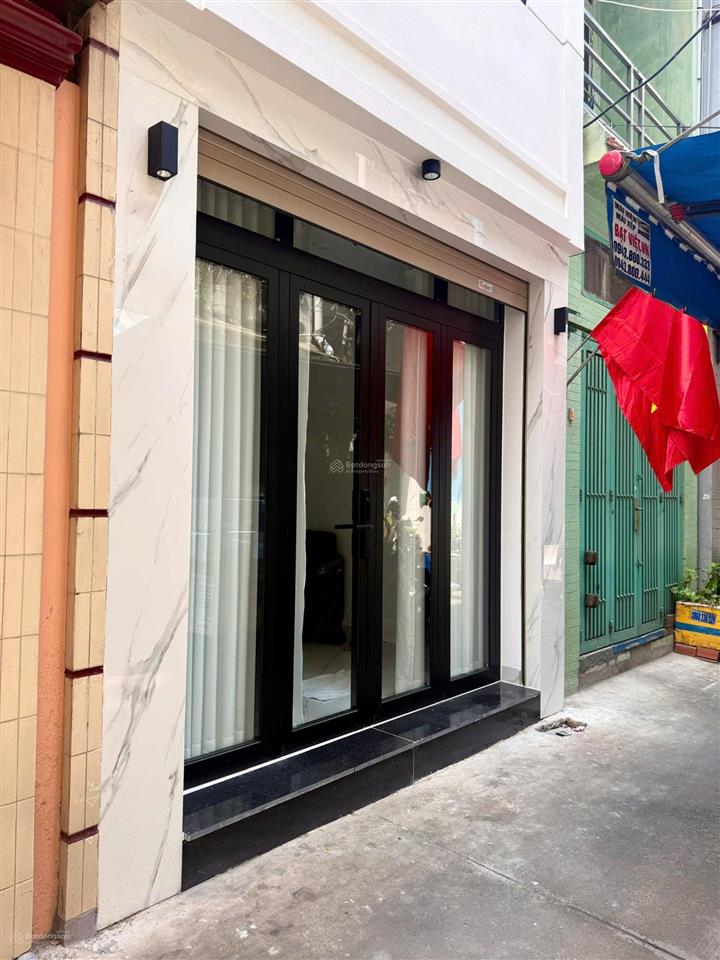 Chỉ 9,6 tỷ bạn có thể sở hữu ngay nhà trung tâm quận 3, cách mặt tiền chỉ 10m