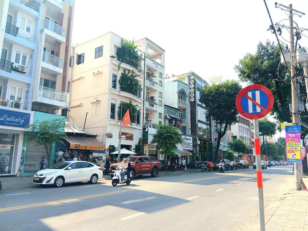 *** quận 3 bán nhà 3 tầng võ văn tần gần mặt tiền, sát quận 1  chỉ 7.5 tỷ ***