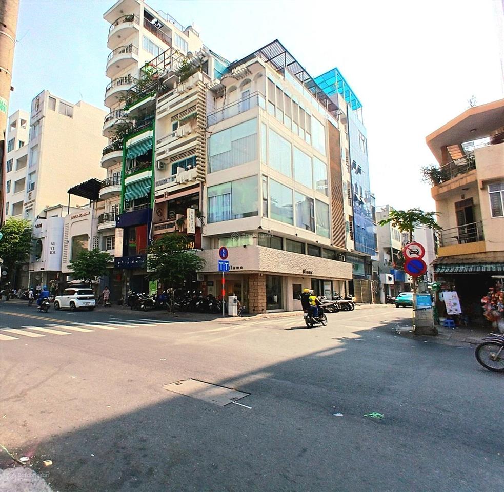 *** quận 3 bán nhà 3 tầng võ văn tần gần mặt tiền, sát quận 1  chỉ 7.5 tỷ ***