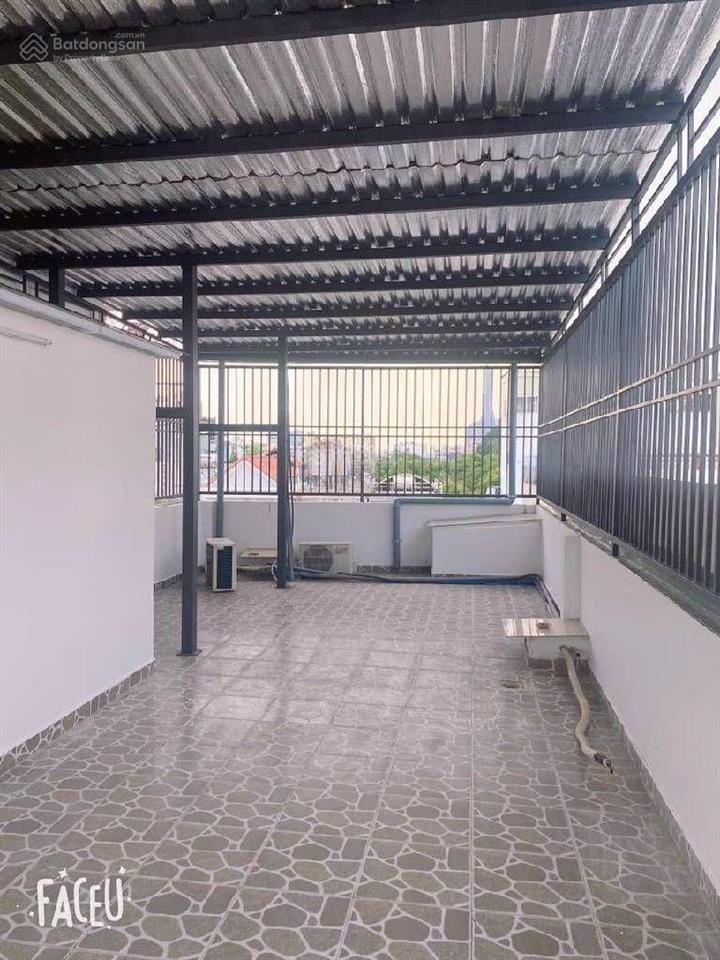 Nhà ngay giga mall thủ đức xe tải đỗ cửa 4 tầng chỉ nhỉnh 8 tỷ
