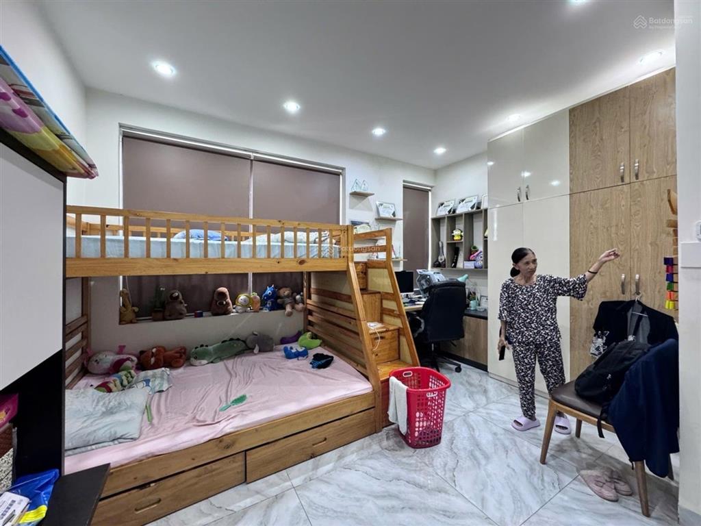 Nhà góc 2 mặt tiền có thang máy hiệp bình chỉ 12,8 tỷ căn nhà hiếm vừa ở vừa làm công ty