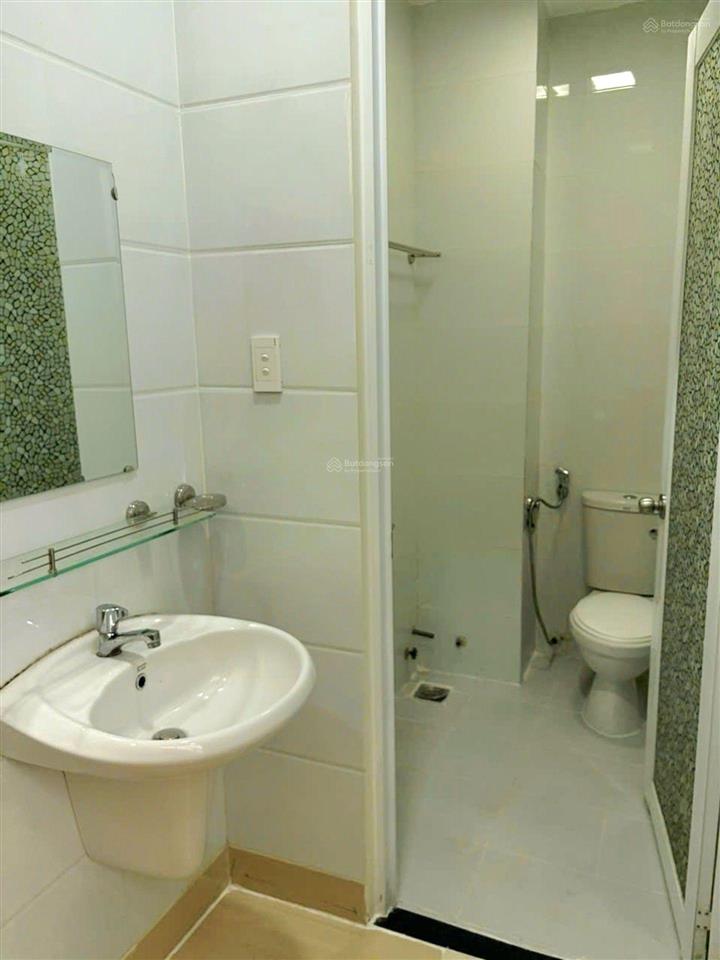 Nhà đẹp 3 tầng  đường ô tô  gần mt quốc lộ 13  nhà khu hàng xóm vạn phúc city ngang 5.2m