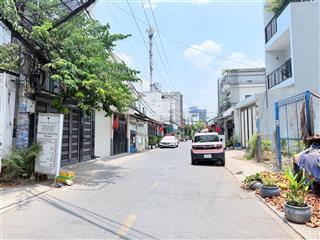 Nhà đẹp 3 tầng đường ô tô  gần mt quốc lộ 13 nhà khu hàng xóm vạn phúc city ngang 5.2m