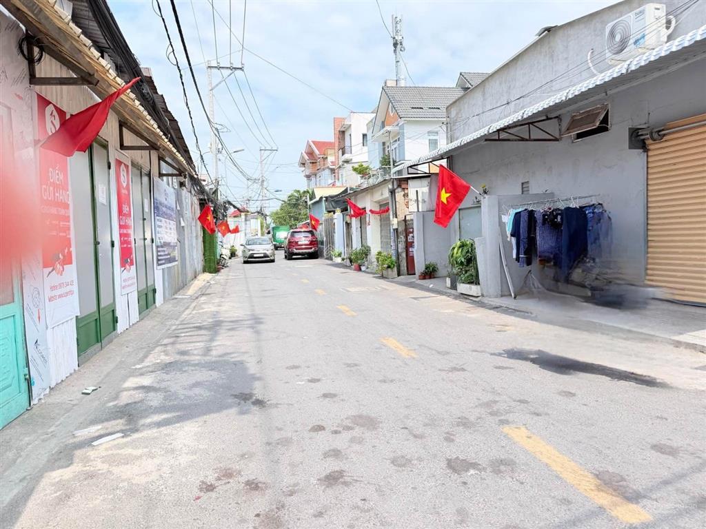 Bán lô đất hiếm bên sông hiệp bình chánh ,mặt tiền hẻm ô tô,xây cao tầng, 6.1 tỷ