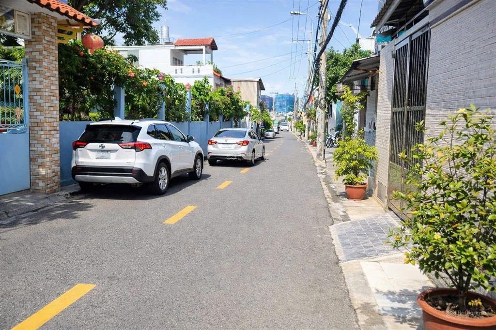 Nhà đẹp hiệp bình ngang 6m hiếm hẻm thông