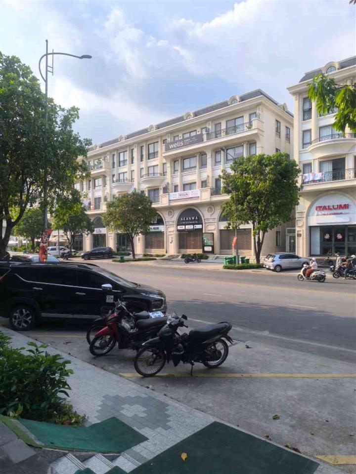 Phố đi bộ royal  bề ngang 7x20m, view đẹp khu, đường 20m. cho thuê dòng tiền