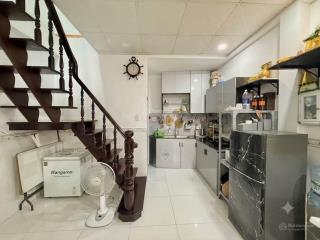 Nhà ngay gigamall  xe hơi đậu cửa, chỉ 3 tỷ 85. nhà 2 tầng, 2pn  2wc, khu phân lô đẹp dân trí