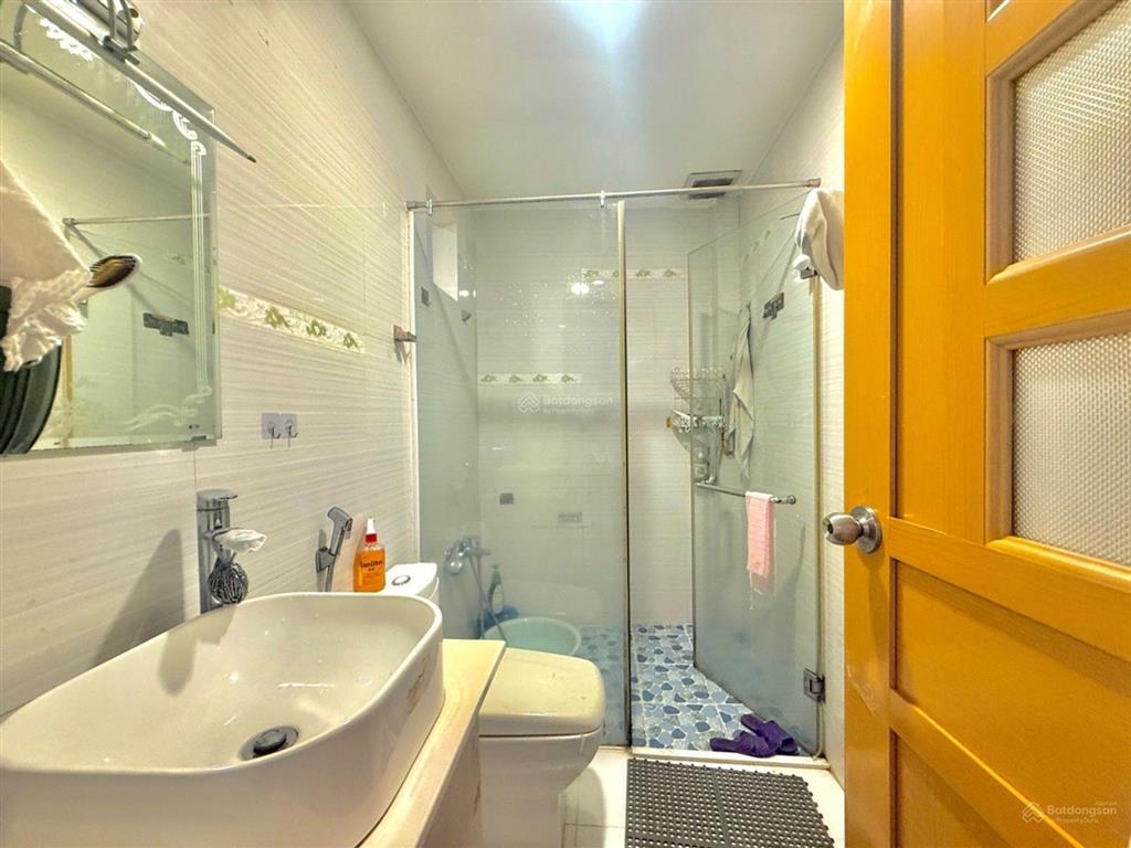 80tr/m2 nhà đẹp 2 tầng gần vạn phúc city  hiệp bình ngang 5x22 110m2  khu phân lô, đường ô tô