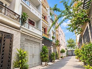 Nhà đẹp kdc hồng long nhà 4 tầng, có dòng tiền 13 triệu/tháng hẻm xe hơi thông.