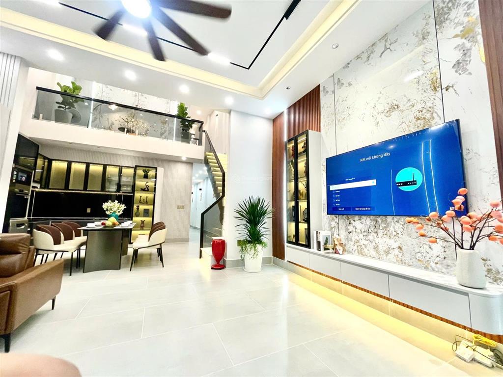 Bán nhà có sân rộng rãi đặng nhữ lâm, thị trấn nhà bè