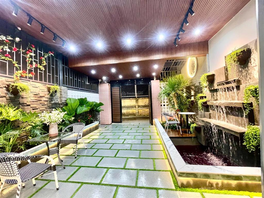 Bán nhà có sân rộng rãi đặng nhữ lâm, thị trấn nhà bè