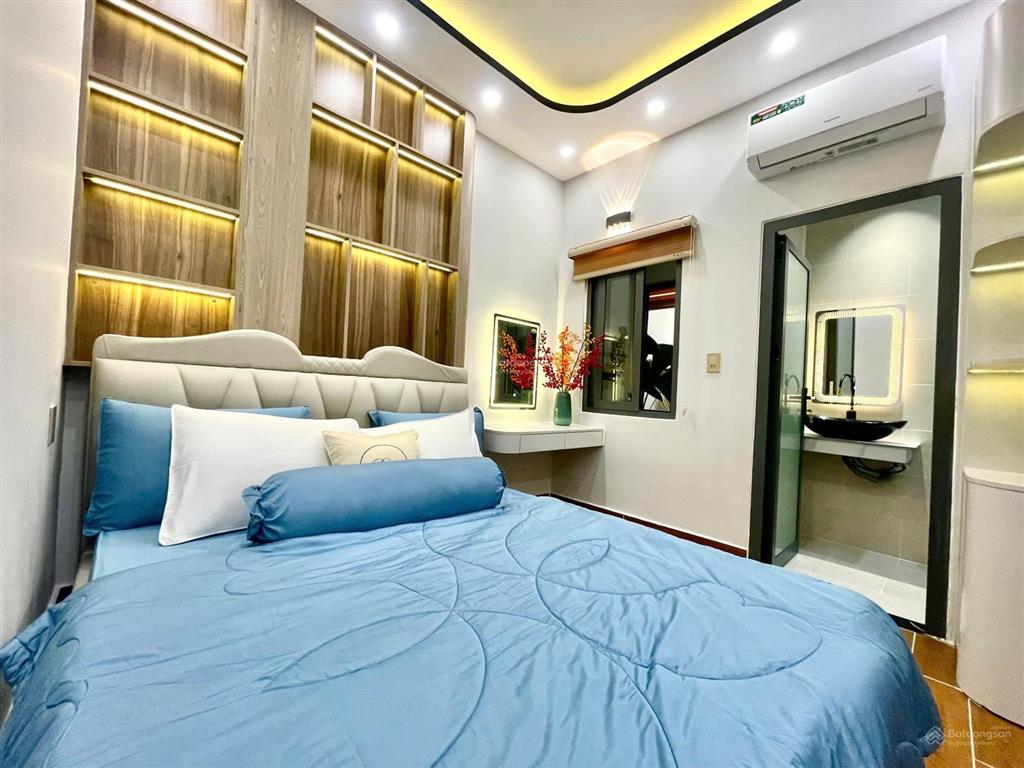 Bán nhà có sân rộng rãi đặng nhữ lâm, thị trấn nhà bè