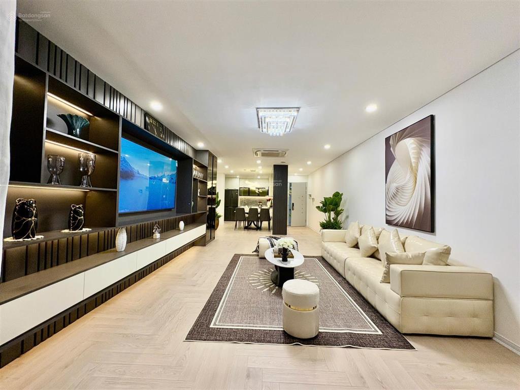 Chính chủ bán ch green diamond 93 láng hạ dt 140m2 3pn full nt view hồ 110tr/m2 sđcc 0971 085 ***