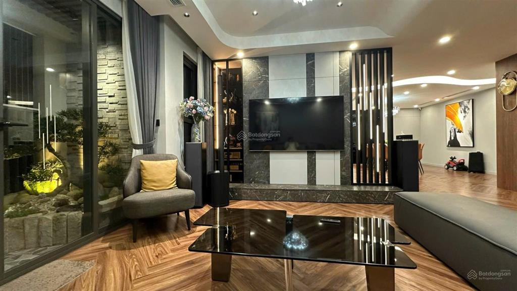 Bán gấp! ch yên hòa park view city dt 180m 4n full nt căn góc đn 18 tỷ sđcc tầng trung o971o85383
