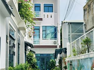 Bán nhà 4 lầu khu vực trung tâm  hẻm ô tô vào tới nơi  tp. vũng tàu