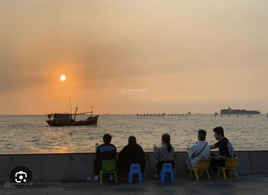 Bán nhà đẹp vào ở ngay  hẻm ô tô  chỉ mất 10p ra biển bãi sau  vũng tàu