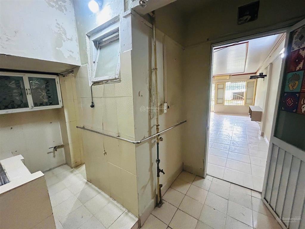 Chính chủ bán căn hộ tt tầng 5 35m2(sổ đỏ 29,3 m2) tại tt b20, phạm ngọc thạch, giá 3,5 tỷ vnd