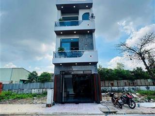 Nhà chính chủ cắt lỗ 300tr, bán nhanh chỉ 2ty050 (sổ hồng riêng) ngay cổng kcn vsip 3