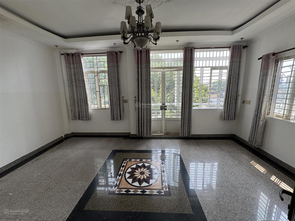 Cho thuê nhà 4 tầng mặt tiền 925 trường chinh, p. tây thạnh, diện tích 1 sàn 7,15m x 7,35m