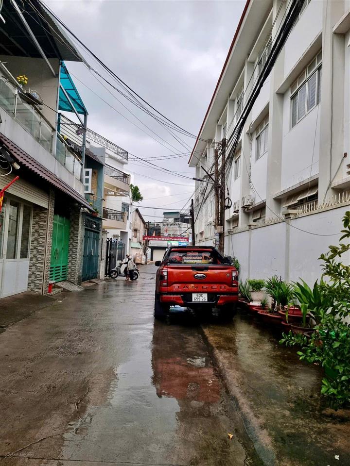 Bán nhà 105m2 thổ cư, sát trường tiểu học thống nhất b, nhà đang kinh doanh dạy học