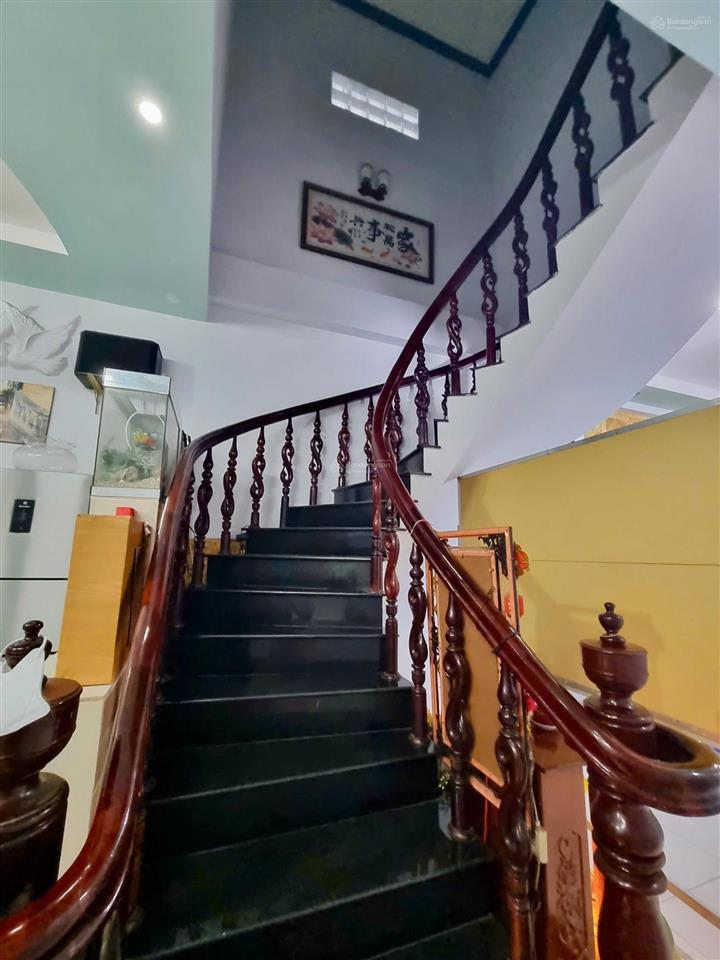 Bán nhà 105m2 thổ cư, sát trường tiểu học thống nhất b, nhà đang kinh doanh dạy học