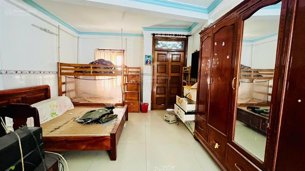 Nhà mặt tiền đường nhựa  ngang 4.5m  4 tầng, 4pn  kinh doanh tốt  chỉ 4.6 tỷ