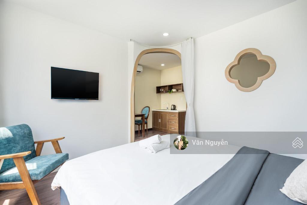 Bán khách sạn 3mt  100 trần hưng đạo q1, dt 7x25m hầm 5 tầng, pccc đầy đủ (hình thật)