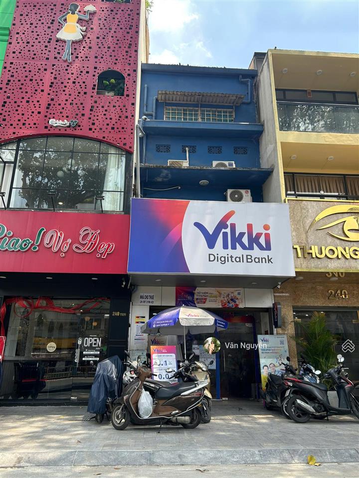 Giảm 2 tỷ! bán nhà mặt tiền trần hưng đạo cách chợ bến thành 1km q1, 3 tầng hđt 65 triệu/th