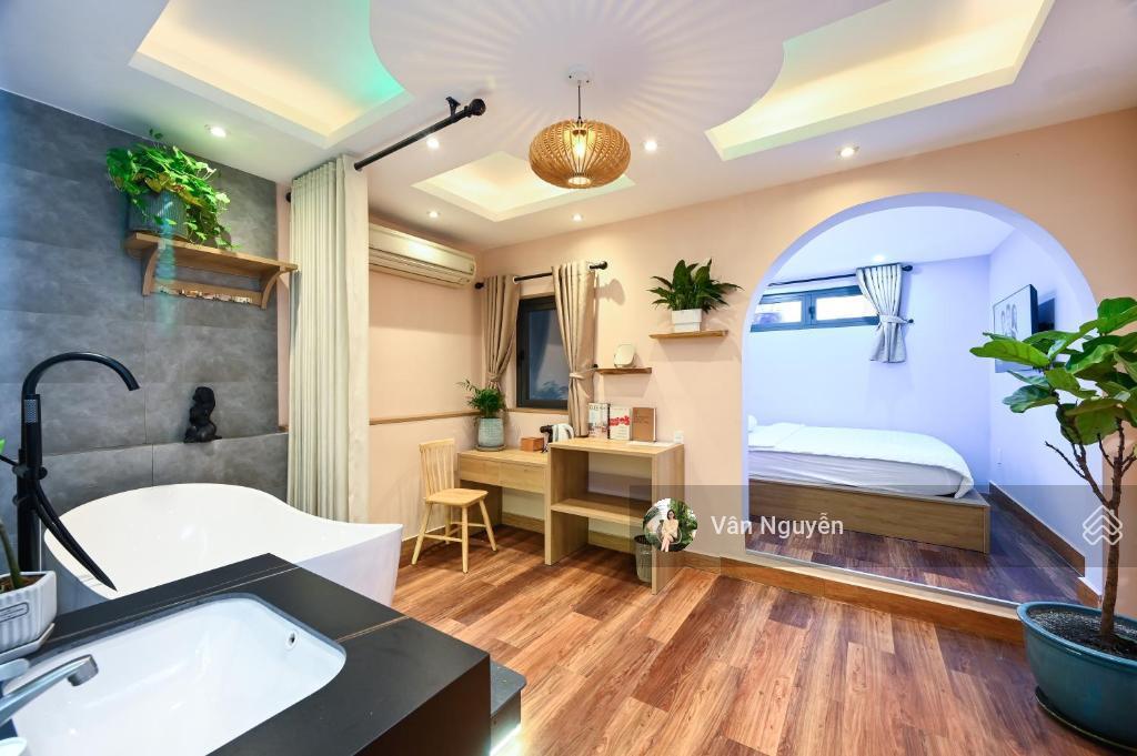 Bán chdv hàm nghi cách chợ bến thành 500m quận 1, 4.5x17m 5 tầng 9p hđt 660 triệu/n