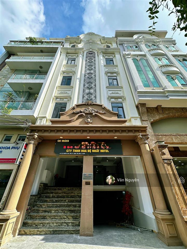 Bán 307 nguyễn văn trỗi  tòa hầm 5 tầng  7.2x16m  hđt 120 triệu/th cách sân bay 2km