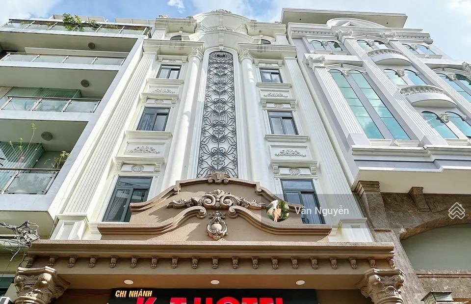 Bán 307 nguyễn văn trỗi  tòa hầm 5 tầng  7.2x16m  hđt 120 triệu/th cách sân bay 2km