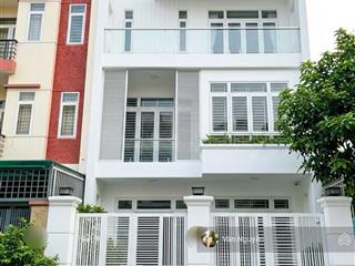 Bán nhà đường đinh bộ lĩnh, dt 4x19m vuông vức, 4 tầng. chỉ 12.7 tỷ tl