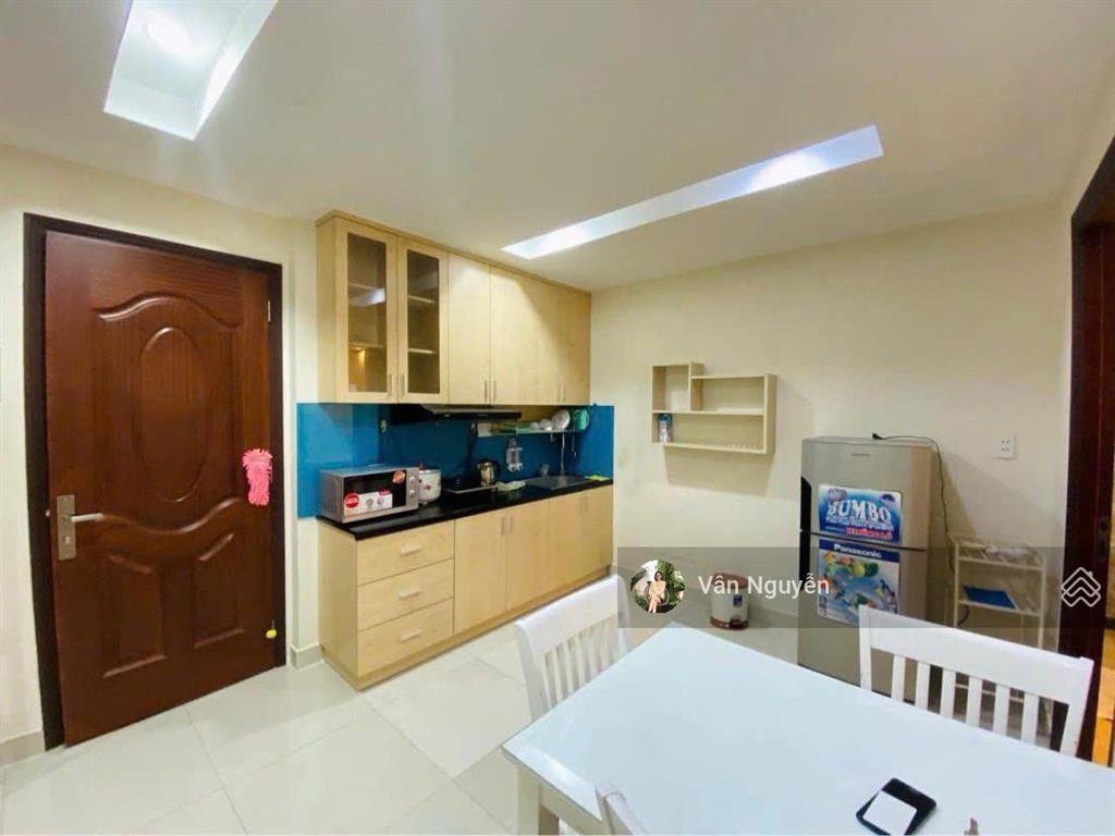 Tài sản tốt giữ tiền! bán tòa 11chdv cách sân bay 3km, 8x19m 6 tầng, hđt 1 tỷ/n. chỉ 2x tỷ