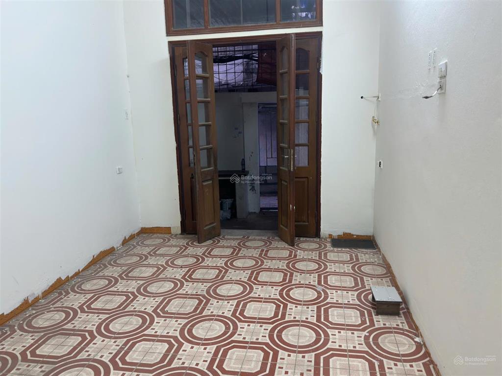 Bán nhà ngõ 91 nguyễn văn trỗi, thanh xuân  30m2 x 2 tầng ngõ 2m, cách 10m ra đường ôtô  sđcc